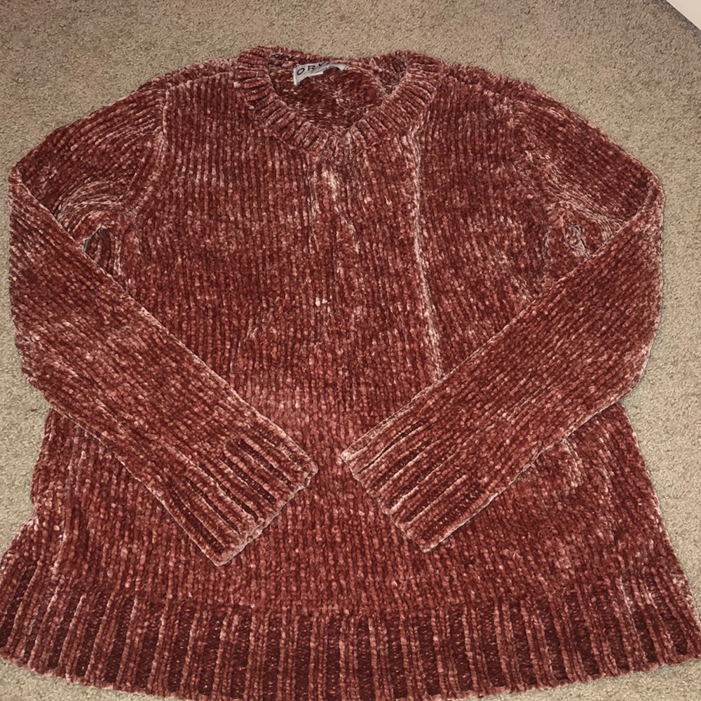 Dark pink sweater